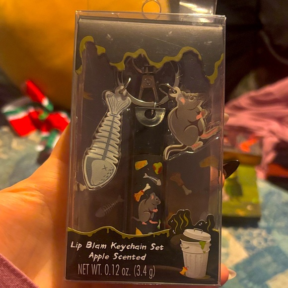 Hot Topic Other - Hot Topic Apple Scented Lip Balm Keychain Set